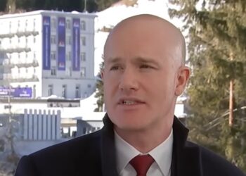brian armstrong en una charla pública