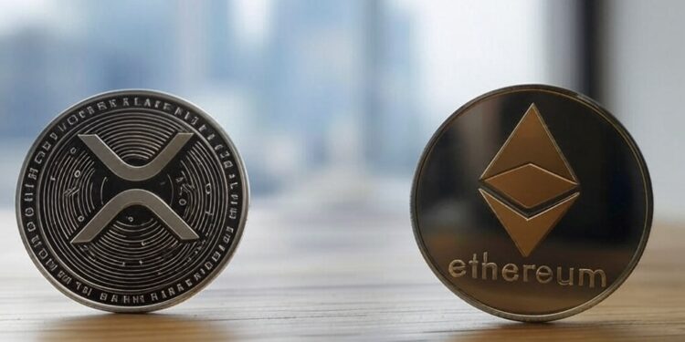 Dos monedas sobre una mesa, una con el logo de XRP y otra con el de Ethereum.