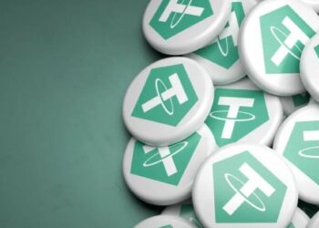 varios tokens con el símbolo de USDT apilados