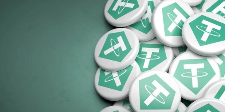varios tokens con el símbolo de USDT apilados