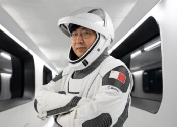 Fotografía de Chun Wang antes de emprender la misión espacial.
