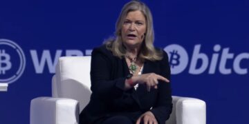 cynthia lummis en la bitcoin conference