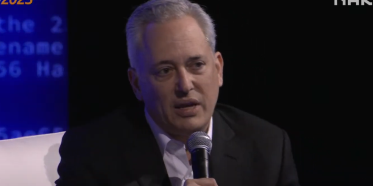 David Sacks, el zar de las criptomonedas de la Casa Blanca y durante la Bitcoin Conference 2025.