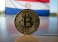 Paraguay se posiciona así como un referente en la región, combinando infraestructura minera con educación financiera.  Fuente: Grok.