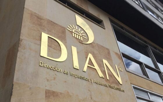 Si usas criptomonedas en Colombia, la DIAN sabe más de ti de lo que imaginas