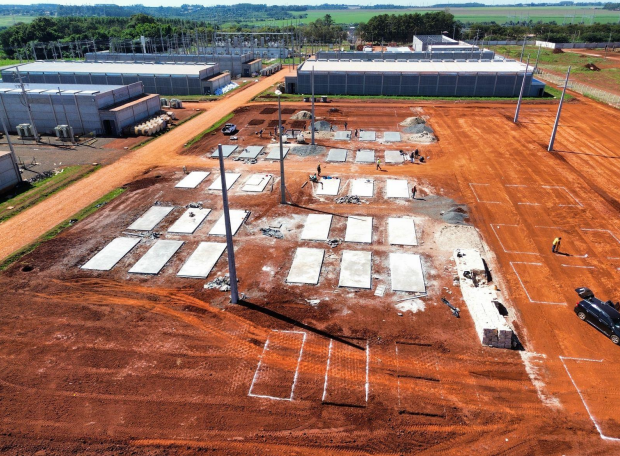 Instalaciones mineras de Bitcoin de la empresa HIVE en Paraguay.