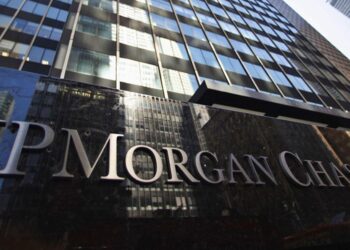Fotografía de una fachada de oficina de JPMorgan.