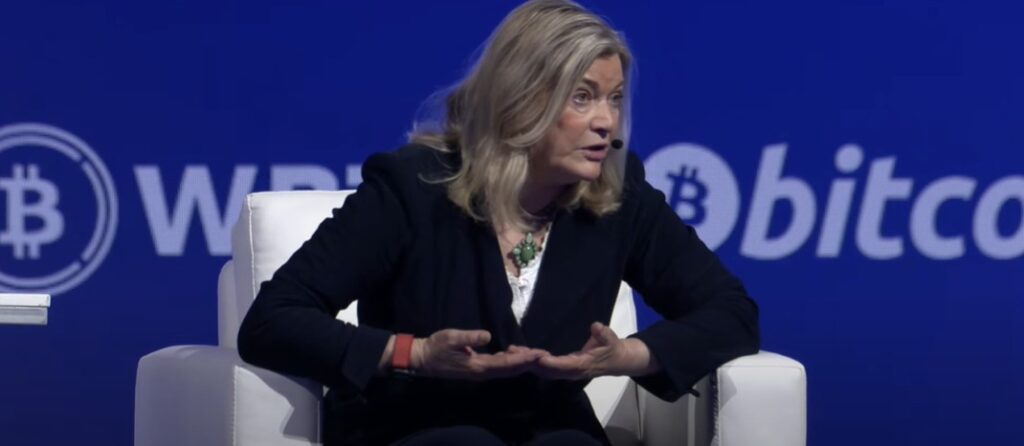 cynthia lummis expone en la bitcoin conference