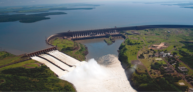 Represa hidroeléctrica Itaipú, ubicada en Paraguay.