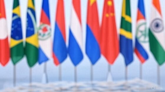 Colombia entra a banco de BRICS ante desdolarización global