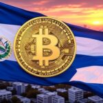 bandera de El Salvador con una moneda de bitcoin al frente
