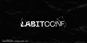 Imagen promocional de LABITCONF con fondo negro y textura arrugada, el nombre "LABITCONF" en letras blancas grandes y rotas, y la fecha "7-8 NOV '25"