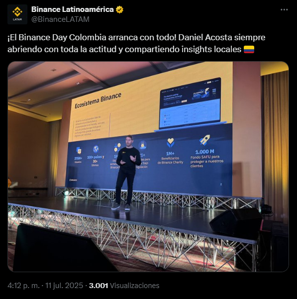 Daniel Acosta de Binance celebrating the eighth anniversary of the cryptocurrency exchange in Colombia.