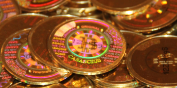 Varias monedas de bitcoin Casascius.