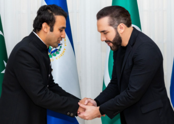 Bilal Bin Saqib de Pakistán y Nayib Bukele, presidente de El Salvador hablaron sobre bitcoin.