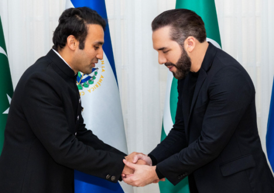 «Biplomacia»: El Salvador firma acuerdo sobre Bitcoin con Pakistán