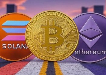 Monedas de bitcoin, solana y ether.
