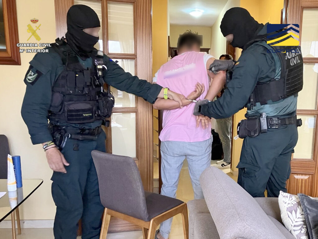 Foto de los detenidos en España de la organización dedicada a la comisión de estafas mediante criptomonedas, con más de 5.000 víctimas de 30 países.