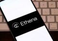 Sube el precio de la criptomoneda ethena (ENA). Fuente: stock.adobe.com
