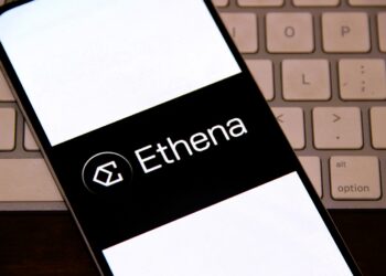 Sube el precio de la criptomoneda ethena (ENA). Fuente: stock.adobe.com