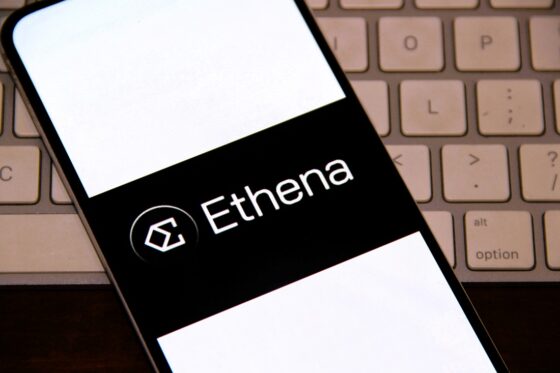 Ethena se integra a Aave para ofrecer rendimiento a sus stablecoins