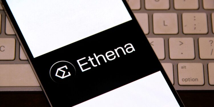 Sube el precio de la criptomoneda ethena (ENA). Fuente: stock.adobe.com