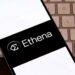 Sube el precio de la criptomoneda ethena (ENA). Fuente: stock.adobe.com