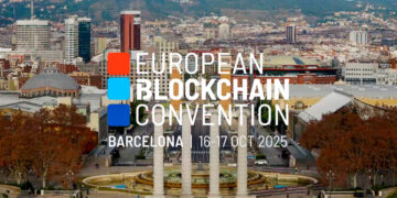 vista aerea de Fira - barcelona con el logo de European Blockchain Convention superpuesto, acompañado de las fechas 16 y 17 de octubre del 2025