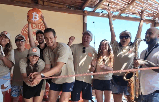 Isla del Caribe de México ya tiene un bitcoin café