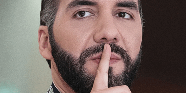 Nayib Bukele guardando silencio sobre bitcoin.