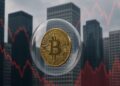 Bitcoin dentro de una burbuja con edificios empresariales de fondo.