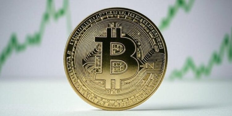 Bitcoin con gráficas verdes de fondo.
