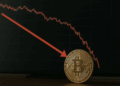 Cae el precio de bitcoin ante novedades macroeconómicas. Fuente: imagen generada mediante Dall-E, de OpenAI.