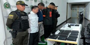 Quedaron detenidos los involucrados de la red de estafas con criptomonedas desarticulada. Fuente: Policía Nacional de Colombia.