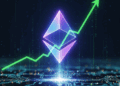 Ethereum supera los USD 4.880 tras el discurso de Powell; analistas prevén más subidas y posibles correcciones.