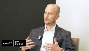 Nate Geraci hablando.