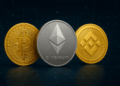 Imagen generada con Grok a partir del texto: "elabora una imagen de una moneda de Bitcoin, una moneda de Ethereum y una de la BNB Chain. Añade un fondo de estilo tecnológico. El formato debe ser 16:9".