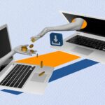 dos laptops abiertas con brazos que brotan de las pantallas entregando y recibiendo monedas