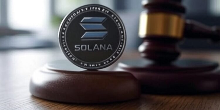 Grok: genera una imagen de una moneda de Solana junto a un martillo judicial y al logo de la SEC de Estados Unidos. El formato debe ser 16:9