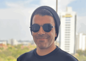 Fotografía de Lunaticoin posando para la cámara de CriptoNoticias.