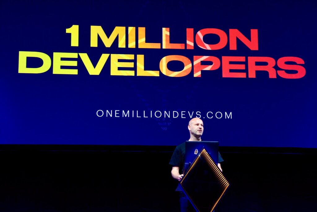 Joseph Lubin, CEO de Consensys durante una presentación en la conferencia Devcon.