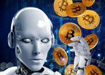 Robot sujetando una moneda física de bitcoin dorada, con otras monedas alrededor..
