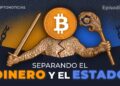 Figura humana con cetro y espada en cada mano y cabeza de bitcoin.