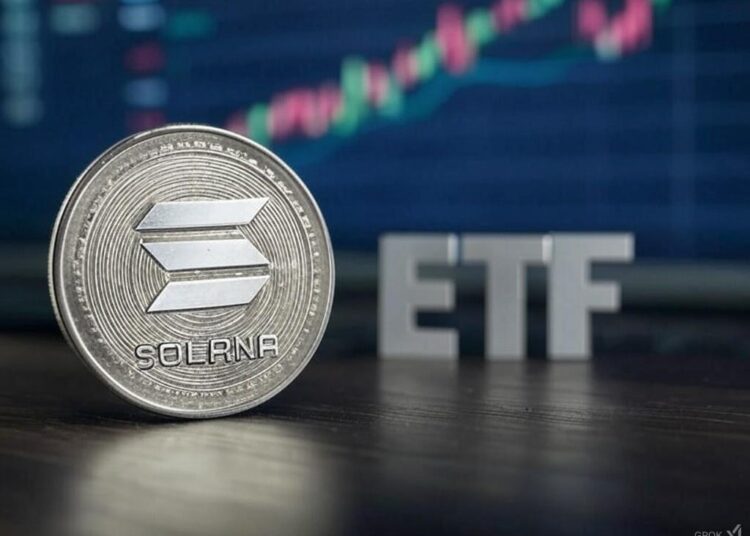 Moneda de solana con las letras ETF al lado y un fondo de gráfico de precios.
