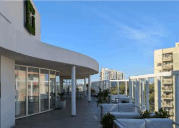 Una terraza soleada que ahora disfruta un argentino que compró vivienda con un préstamo de bitcoin como colateral.