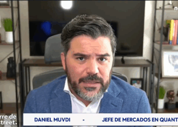 Foto de Daniel Muvdi en entrevista.