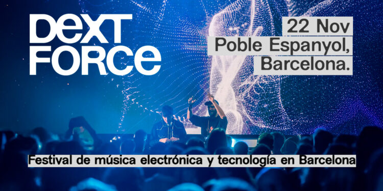 Dj, multitud, en fondo azul con logo de Dext Force