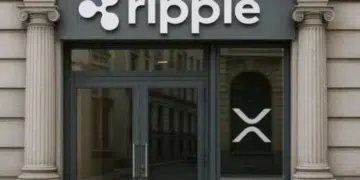 Puerta principal de un banco con el logo de Ripple.