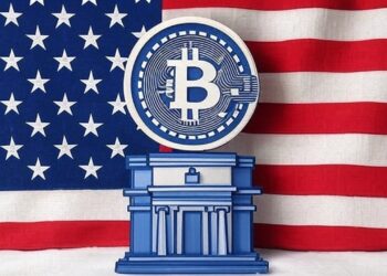 Bandera de los Estados Unidos detrás de dos logos: uno de bitcoin y uno genérico de una institución.