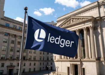 Bandera azul con logo y nombre "Ledger" ondeando frente al edificio de Wall Street.